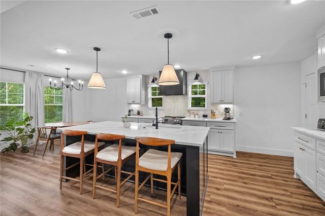 11 Kirkliston Lane, Bella Vista, AR 72715