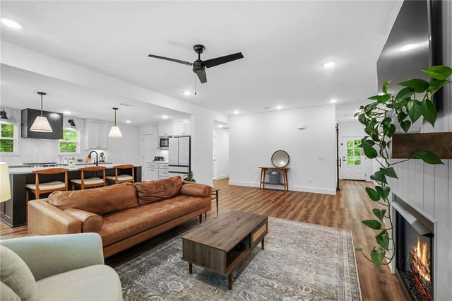 11 Kirkliston Lane, Bella Vista, AR 72715