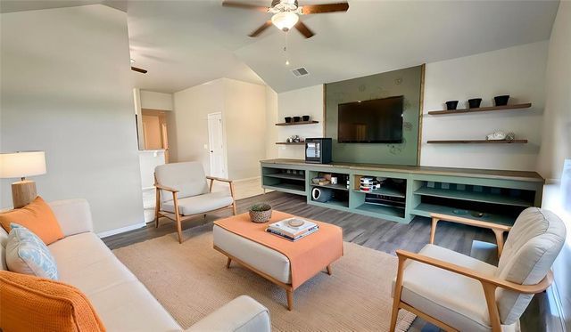 1109 Hickory Creek Drive, Yukon, OK 73099