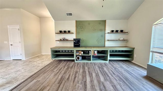 1109 Hickory Creek Drive, Yukon, OK 73099