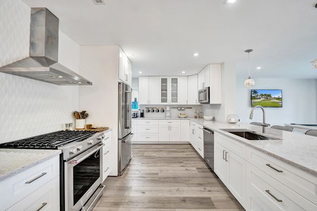 381 SE 3rd Street, Pompano Beach, FL 33060