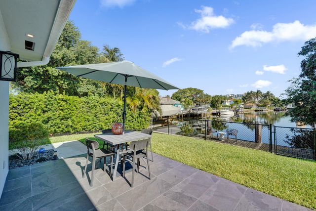 381 SE 3rd Street, Pompano Beach, FL 33060