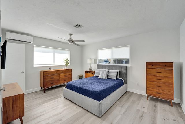 381 SE 3rd Street, Pompano Beach, FL 33060