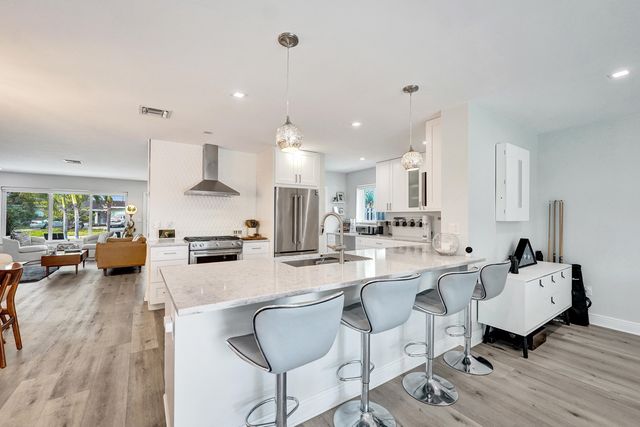 381 SE 3rd Street, Pompano Beach, FL 33060