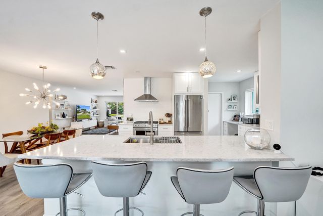 381 SE 3rd Street, Pompano Beach, FL 33060