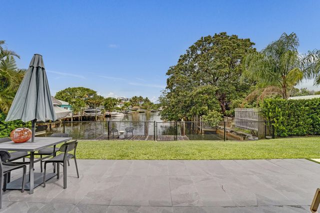 381 SE 3rd Street, Pompano Beach, FL 33060