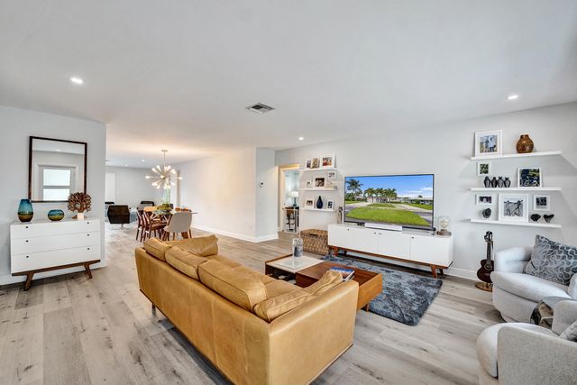 381 SE 3rd Street, Pompano Beach, FL 33060