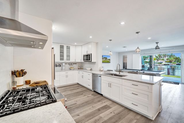 381 SE 3rd Street, Pompano Beach, FL 33060