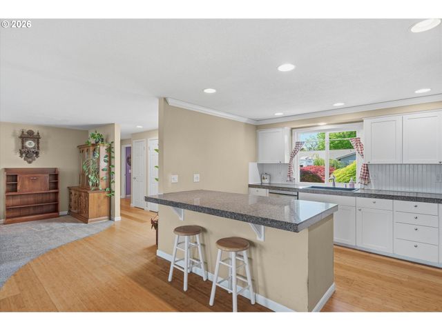 4828 Sw 201ST Ave, Beaverton, OR 97078