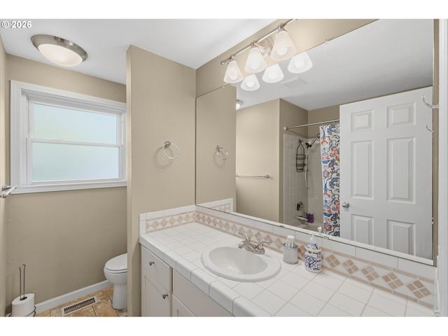 4828 Sw 201ST Ave, Beaverton, OR 97078