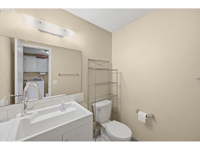 4828 Sw 201ST Ave, Beaverton, OR 97078