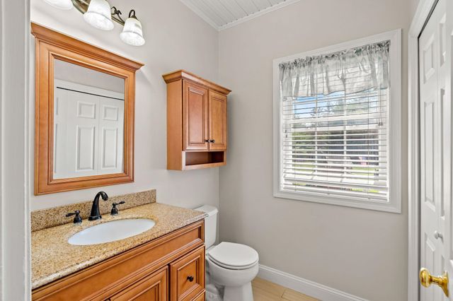 3 Surrey Lane, Salem, NH 03079