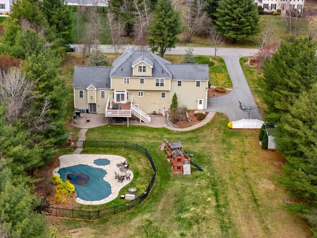 3 Surrey Lane, Salem, NH 03079