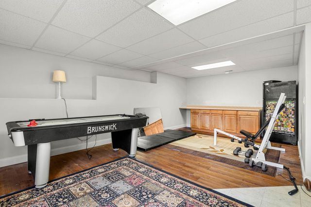 3 Surrey Lane, Salem, NH 03079