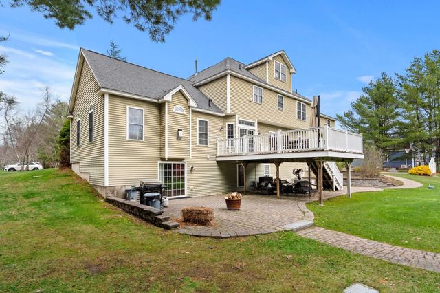 3 Surrey Lane, Salem, NH 03079