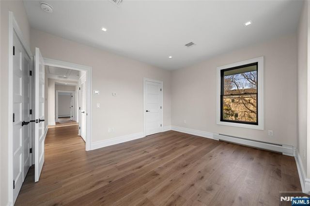 475 Morse Avenue, Ridgefield, NJ 07657