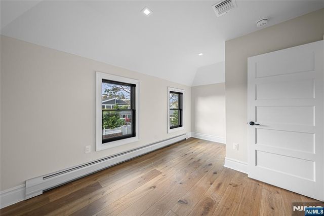 475 Morse Avenue, Ridgefield, NJ 07657