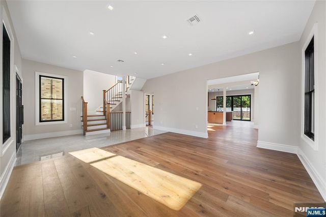 475 Morse Avenue, Ridgefield, NJ 07657