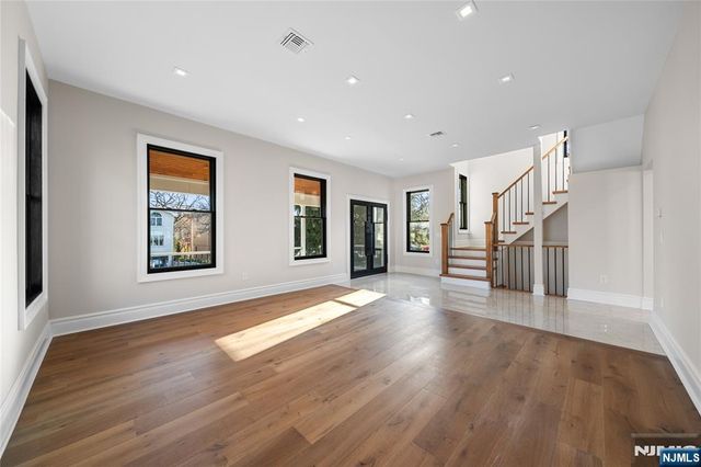 475 Morse Avenue, Ridgefield, NJ 07657