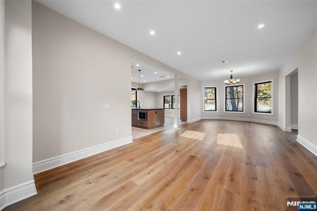 475 Morse Avenue, Ridgefield, NJ 07657