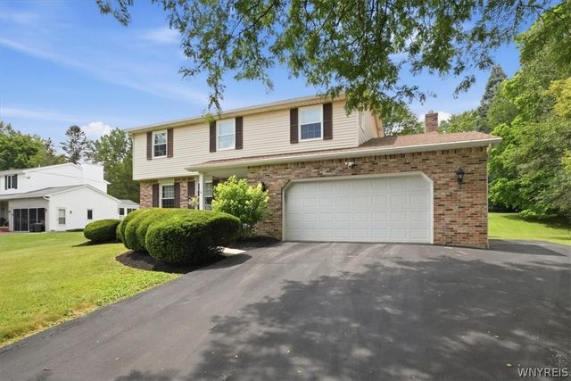 230 Rolling Green Lane, Elma, NY 14059