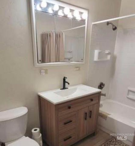 1920 Sand Hollow Rd, Caldwell, ID 83607