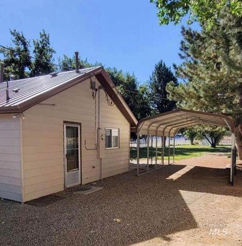 1920 Sand Hollow Rd, Caldwell, ID 83607