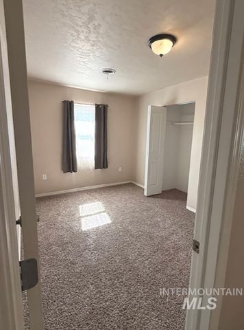 1920 Sand Hollow Rd, Caldwell, ID 83607