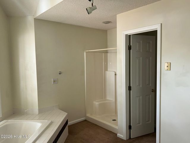 116 Breezewood Drive H, Greenville, NC 27858