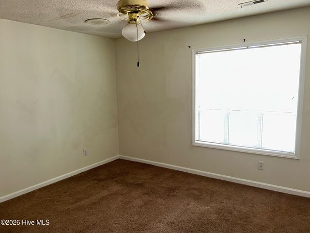 116 Breezewood Drive H, Greenville, NC 27858
