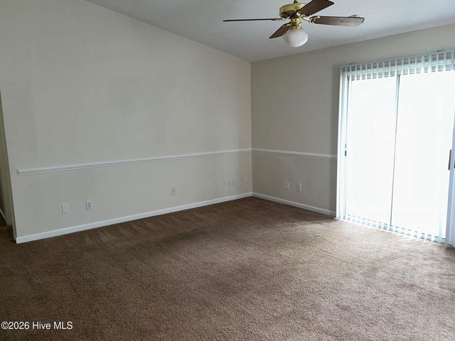 116 Breezewood Drive H, Greenville, NC 27858