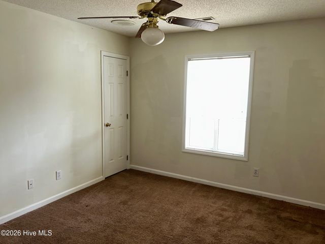116 Breezewood Drive H, Greenville, NC 27858