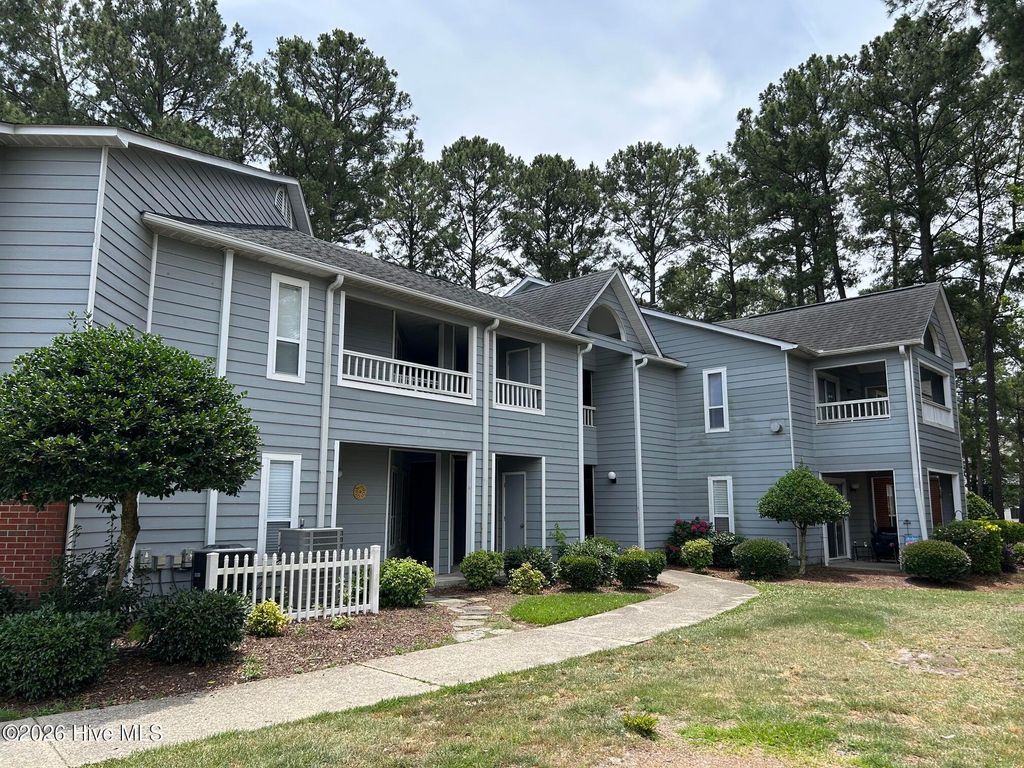 116 Breezewood Drive H, Greenville, NC 27858