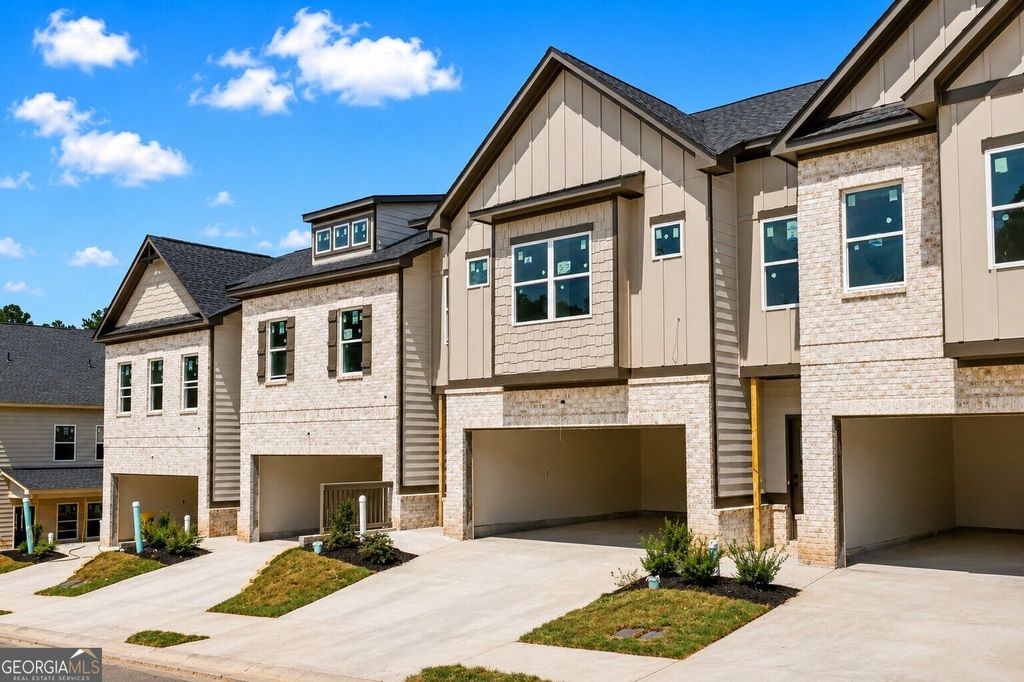 4353 Fern River Bend 33, Norcross, GA 30093