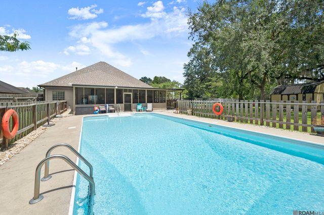 43267 Sycamore Bend Ave, Gonzales, LA 70737