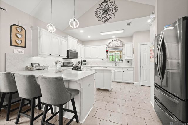 43267 Sycamore Bend Ave, Gonzales, LA 70737