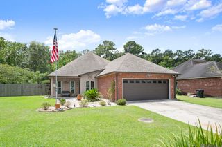 43267 Sycamore Bend Ave, Gonzales, LA 70737