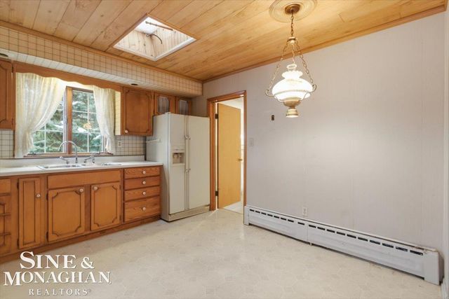 615 S 8th Street, Saint Clair, MI 48079