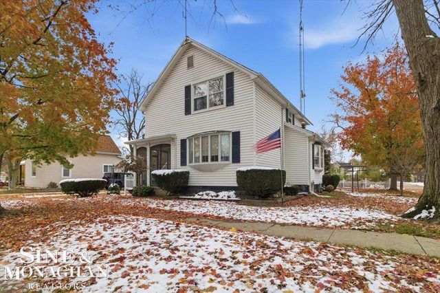 615 S 8th Street, Saint Clair, MI 48079