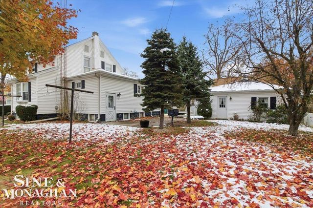 615 S 8th Street, Saint Clair, MI 48079