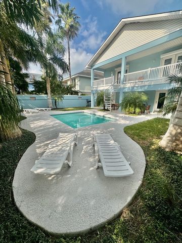 219 W Oleander St., South Padre Island, TX 78597