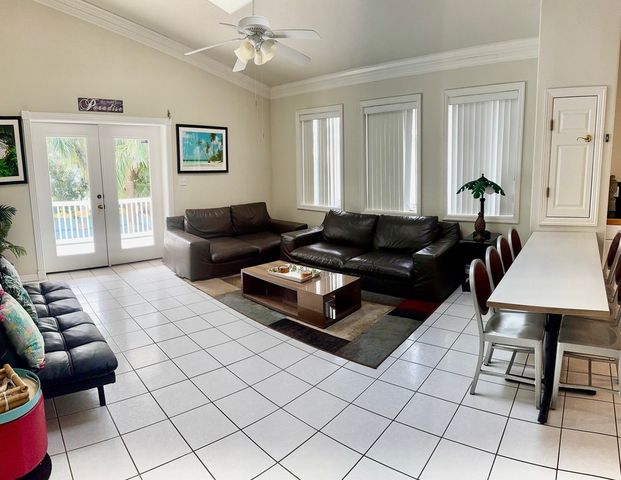 219 W Oleander St., South Padre Island, TX 78597