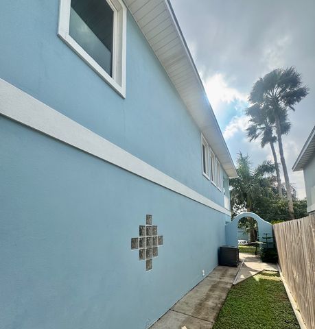 219 W Oleander St., South Padre Island, TX 78597