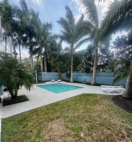 219 W Oleander St., South Padre Island, TX 78597