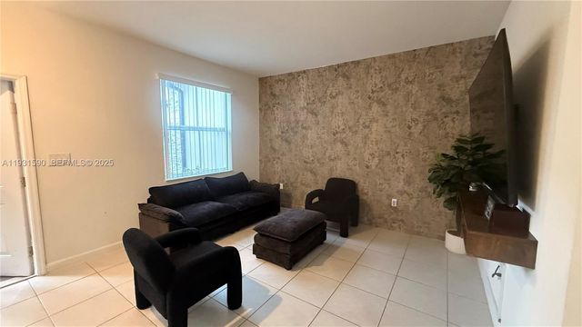 12383 NW 23rd Ct, Miami, FL 33167