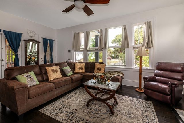 430 OSCEOLA AVENUE, Eustis, FL 32726