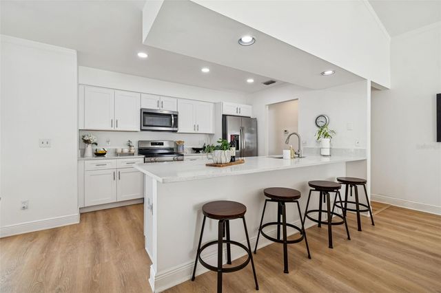 15830 GLENARN DRIVE, Tampa, FL 33618