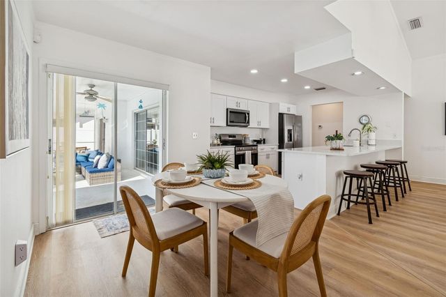 15830 GLENARN DRIVE, Tampa, FL 33618