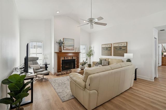 15830 GLENARN DRIVE, Tampa, FL 33618