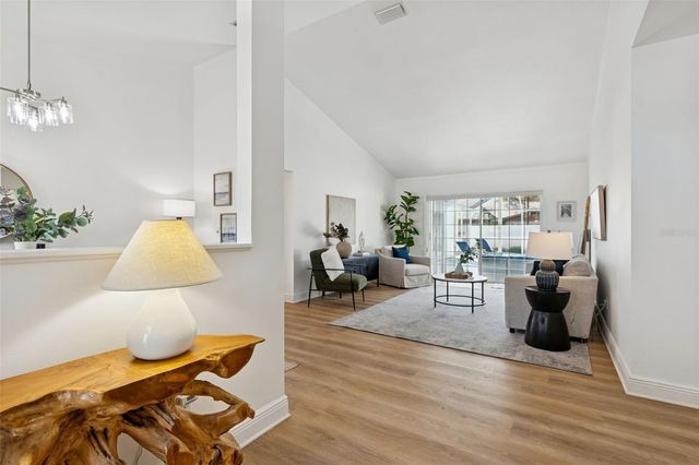 15830 GLENARN DRIVE, Tampa, FL 33618